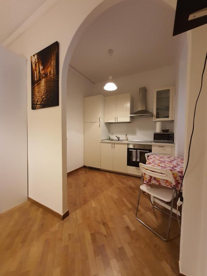 Casa Vacanza Colosseo Whole Holiday Home Apartment Da Pamino & Priscilla Rom Exterior foto